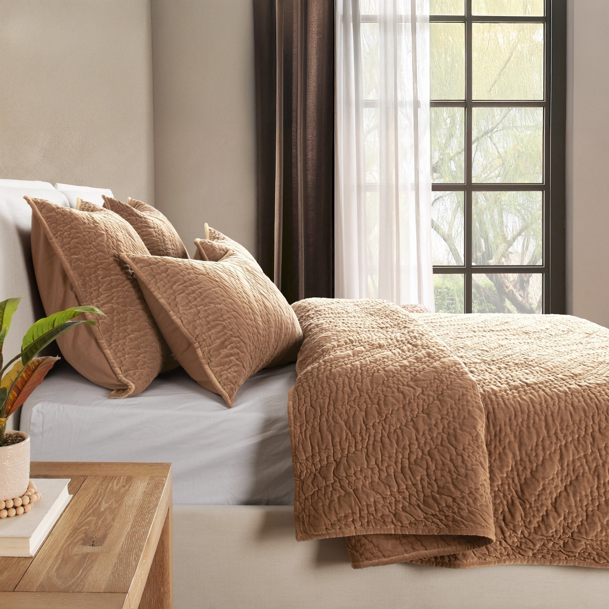 Elms Velvet Quilt Collection - Hazel